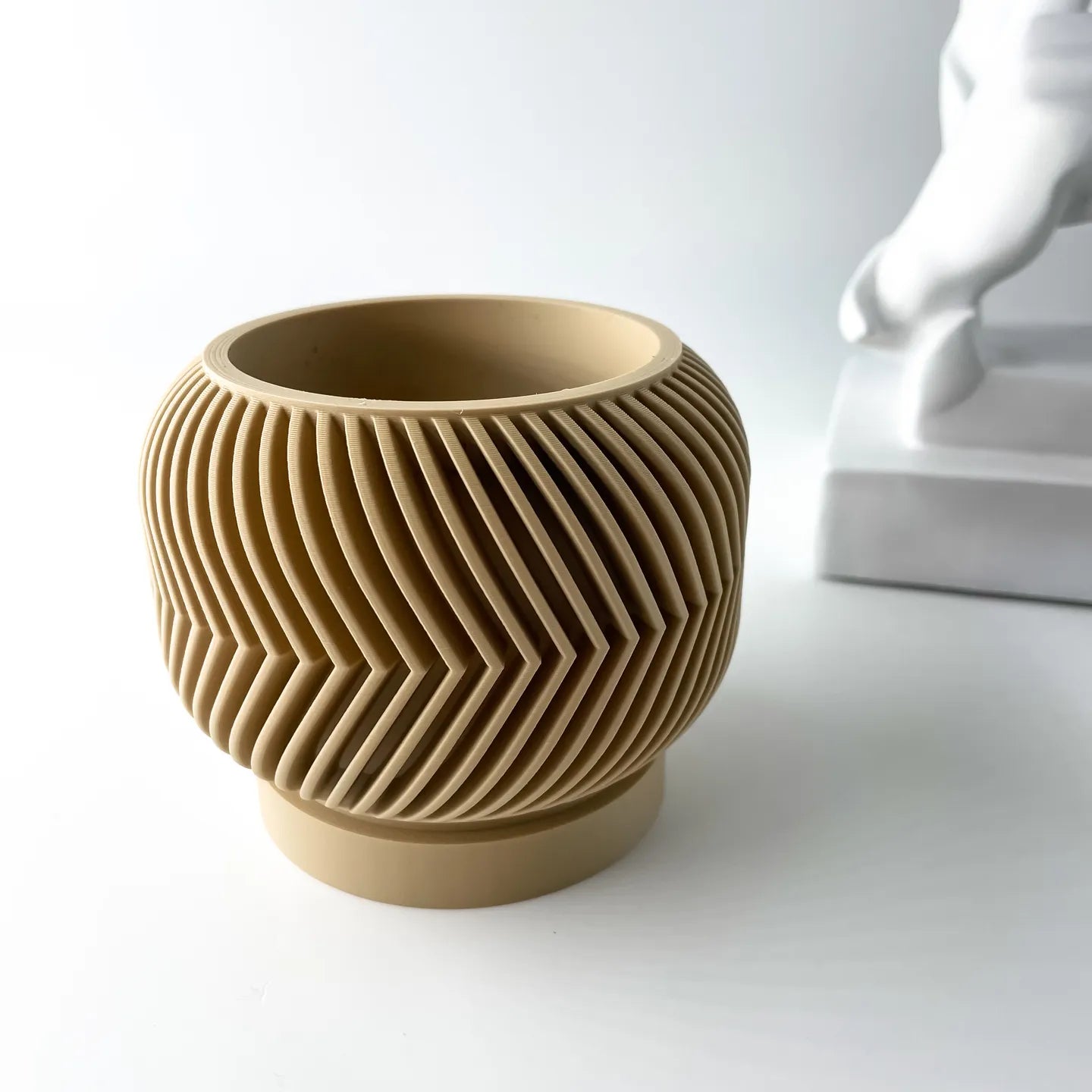 Ervon Planter Pot with Tray image 2
