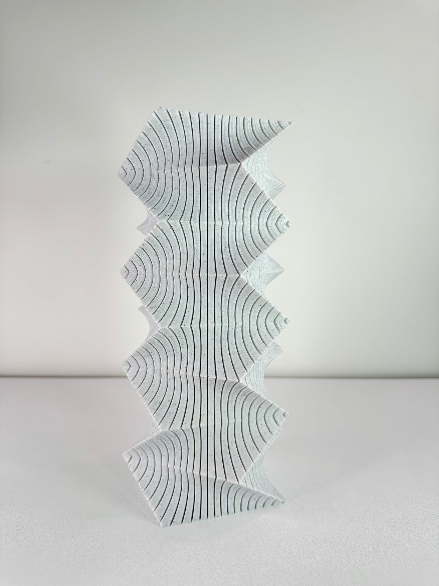 Anio Vase image 4