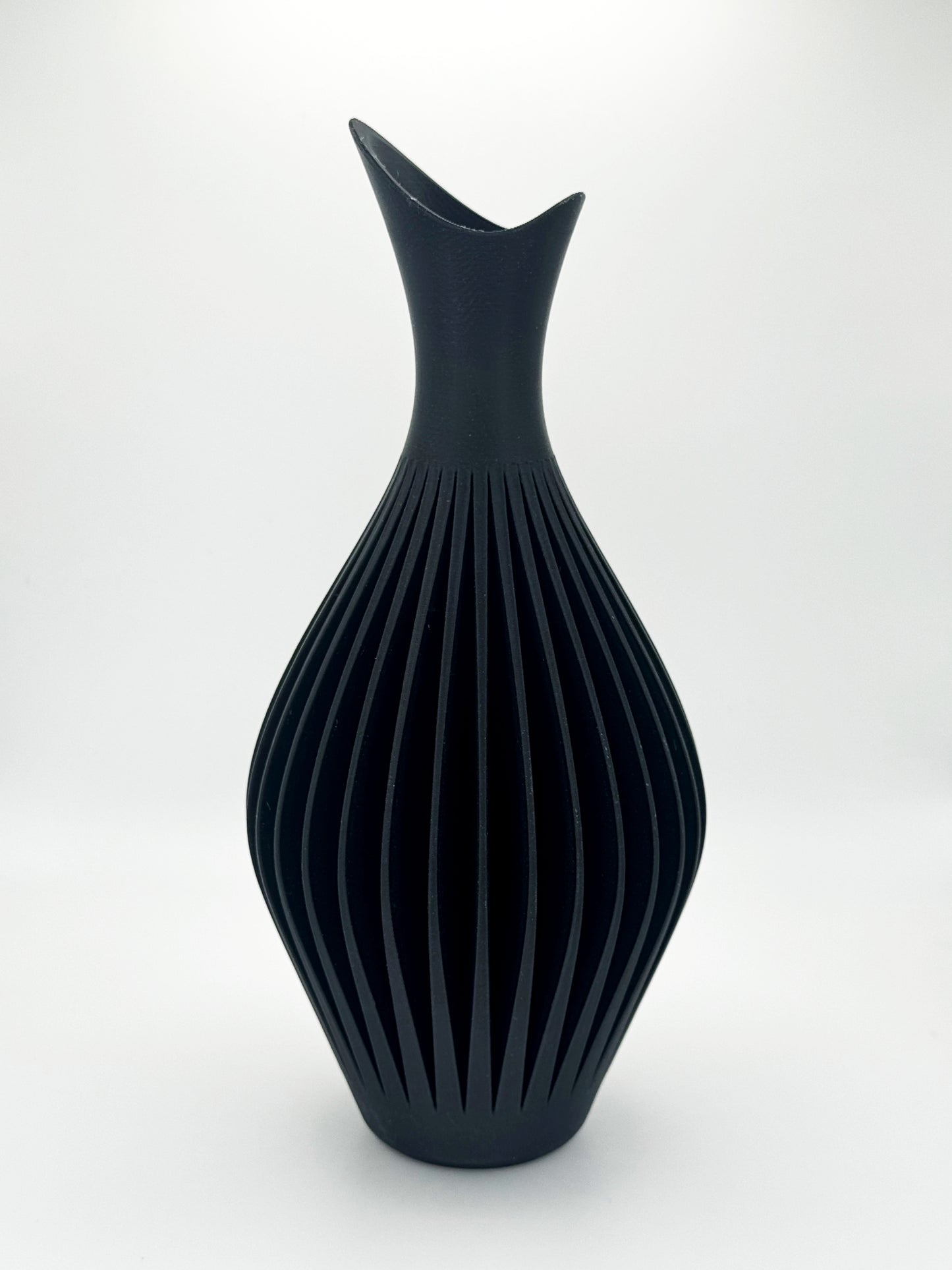 Crest Vase image 2