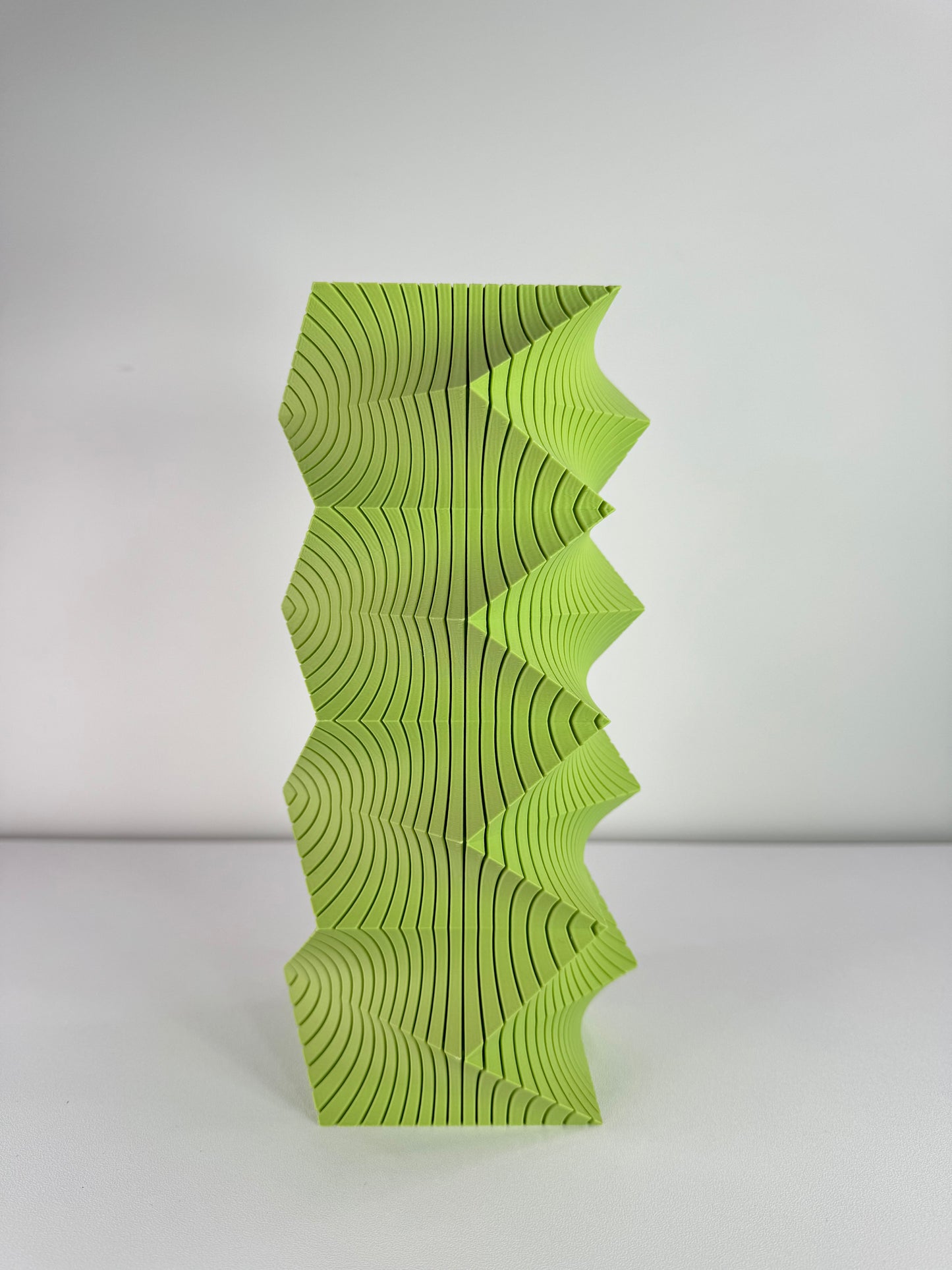 Anio Vase image 3