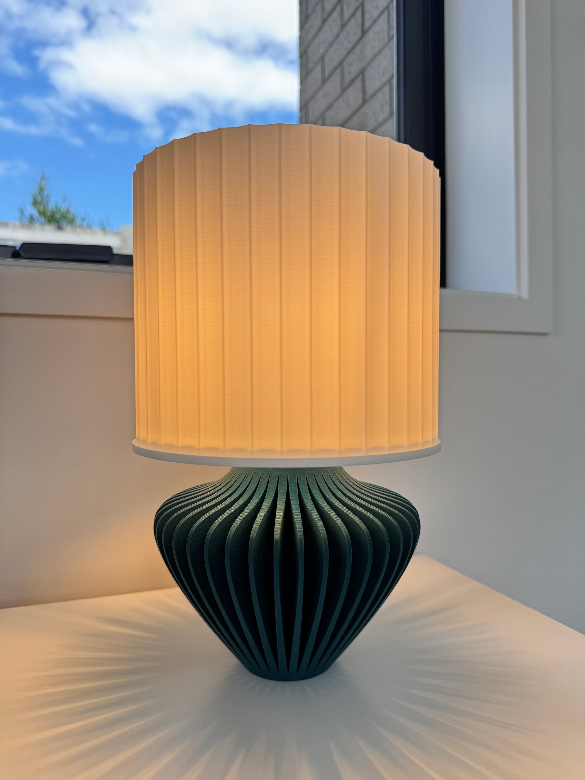 Amora Light image 2
