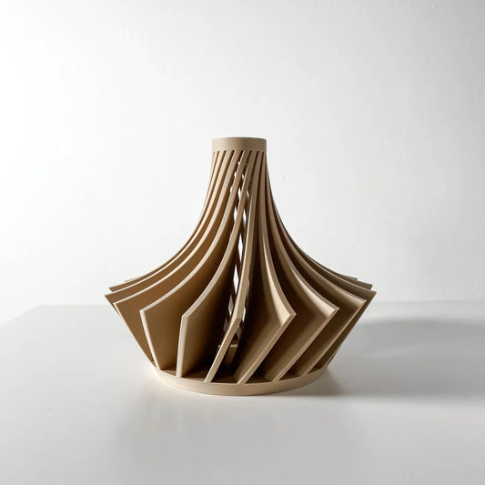 Kario Short Vase image 1